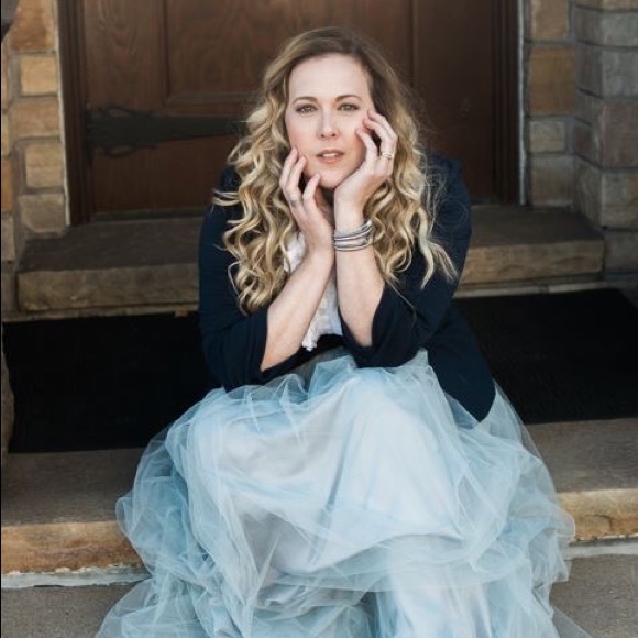 Meet the Posher - Picture 1 of 5